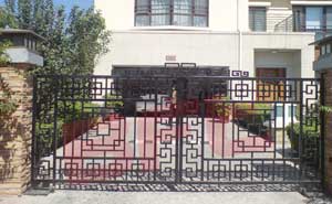 北京東山墅平開門機案例 - 中出網(wǎng)-智能出入口與停車充電門戶