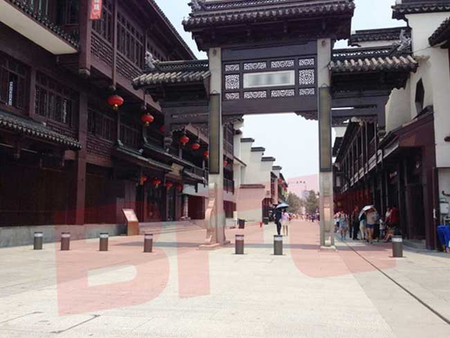 南京夫子廟Grizzly液壓路柱案例 - 中出網(wǎng)-智能出入口與停車充電門戶