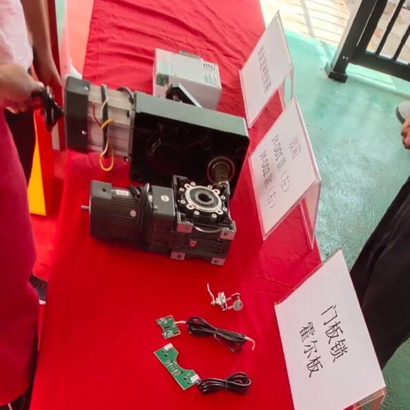 晶源門控研發(fā)部、技術(shù)部、生產(chǎn)部、銷售部相關(guān)技術(shù)和銷售崗位參加了本次活動(dòng)