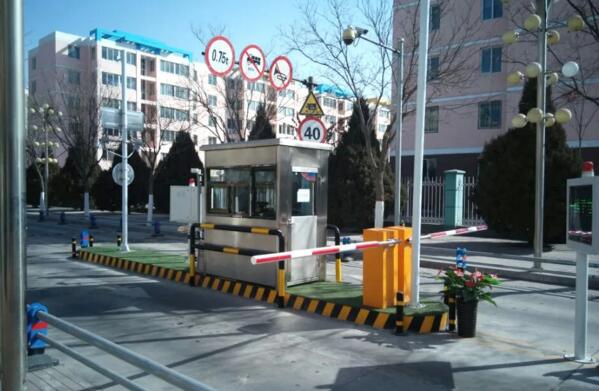 德亞ETC+車牌識別雙識別系統(tǒng)助力銀川燕鴿湖實現高效率通行