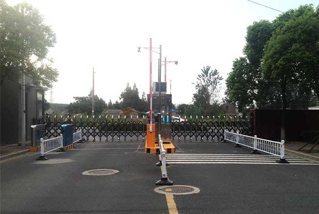 鹽城工學院大學停車場系統(tǒng)案例 - 中出網(wǎng)-智能出入口與停車充電門戶