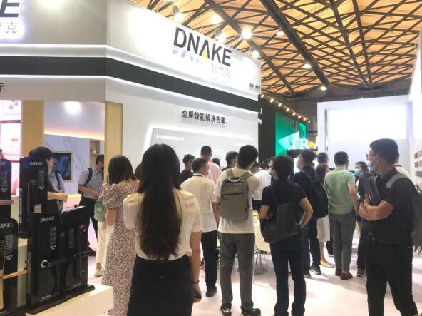 狄耐克攜全屋智能、可視對講、新風(fēng)系統(tǒng)、智能鎖 等相關(guān)方案與產(chǎn)品亮相