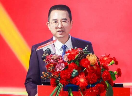 狄耐克董事長(zhǎng)、總經(jīng)理 繆國(guó)棟