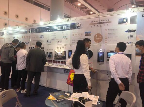 狄耐克人臉識(shí)別門禁系統(tǒng)