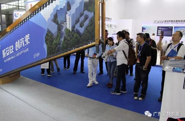 D127商用廣告道閘