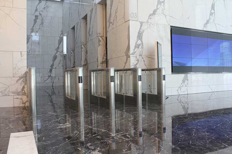 四川航空大廈通道閘案例 - 中出網(wǎng)-智能出入口與停車(chē)充電門(mén)戶(hù)