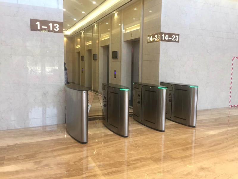 福州市晉安區(qū)福晟大廈翼閘案例 - 中出網(wǎng)-智能出入口與停車充電門戶