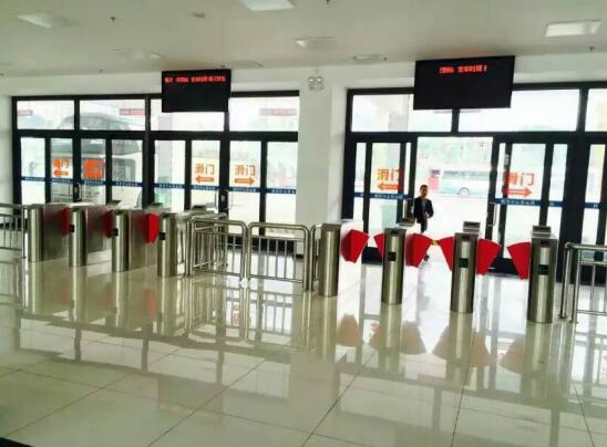 湖北省客運(yùn)站自助售檢票系統(tǒng)通道閘案例 - 中出網(wǎng)-智能出入口與停車(chē)充電門(mén)戶(hù)