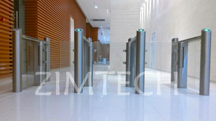 威海市家家悅集團移動擺閘案例 - 中出網(wǎng)-智能出入口與停車充電門戶