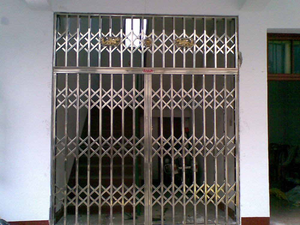 福建福州客戶提供樓道口拉閘門(mén)工程案例 - 中出網(wǎng)-智能出入口與停車(chē)充電門(mén)戶