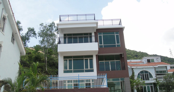 定安縣住宅陽(yáng)臺(tái)護(hù)欄案例 - 中出網(wǎng)-智能出入口與停車(chē)充電門(mén)戶(hù)