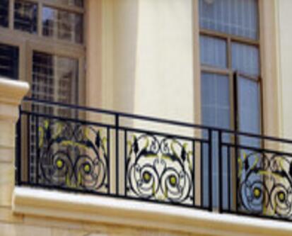 鐵藝護(hù)欄 - 典雅鐵藝陽(yáng)臺(tái)護(hù)欄