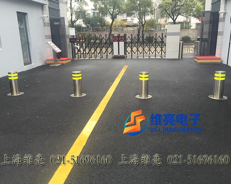 防撞升降柱，電動(dòng)防撞柱，不銹鋼防沖撞柱