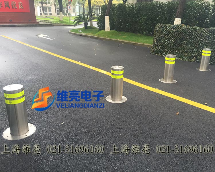 防撞升降柱，電動(dòng)防撞柱，不銹鋼防沖撞柱