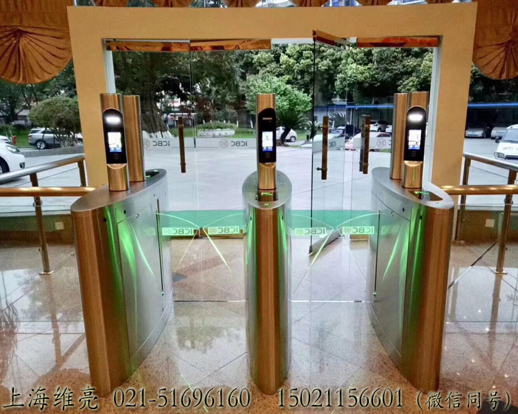 人臉識(shí)別閘機(jī)，人臉識(shí)別速通門，人臉測(cè)溫閘機(jī)