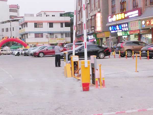 慶賀佛山出安智能停車(chē)場(chǎng)系統(tǒng)進(jìn)駐平洲玉器街