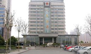 浙江麗水第二高級(jí)中學(xué)伸縮門(mén)案例 - 中出網(wǎng)-智能出入口與停車充電門(mén)戶