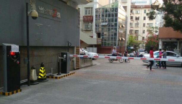 廣州智能車牌識(shí)別系統(tǒng)的應(yīng)用讓停車場(chǎng)的做到無人值守