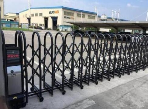 石家莊伸縮門(mén)