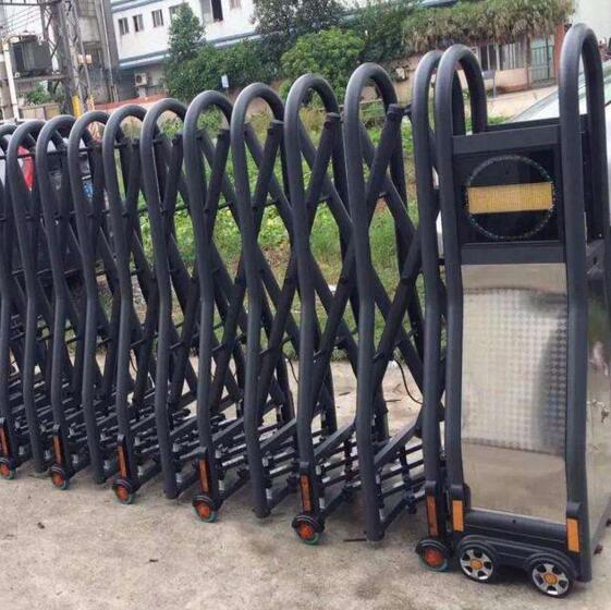 石家莊出安智能電動伸縮門讓石家莊潤德學校顯得更有個性