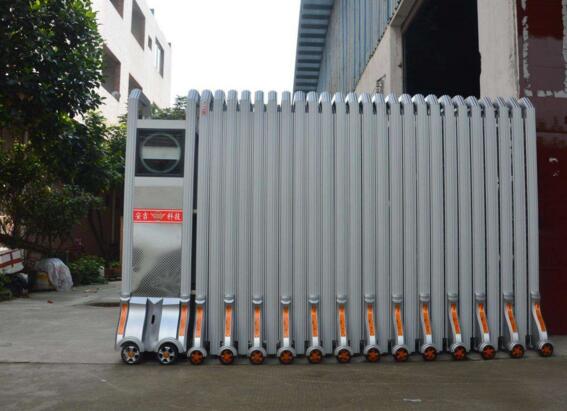 杭州出安智能伸縮門安裝在杭州市西湖區(qū)科技職業(yè)學校