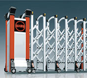 浦口中學大門改用福州出安伸縮門