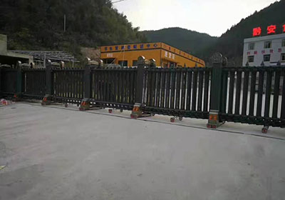 招財進(jìn)寶工程案例 - 中出網(wǎng)-智能出入口與停車充電門戶