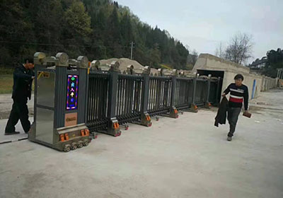 招財進(jìn)寶工程案例 - 中出網(wǎng)-智能出入口與停車充電門戶