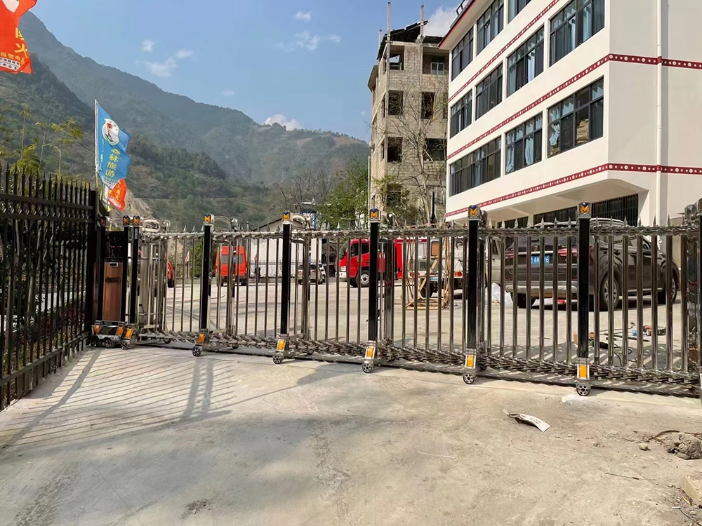 藍(lán)鉆系列案例 - 中出網(wǎng)-智能出入口與停車充電門戶