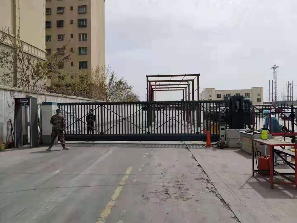 懸浮門系列工程案例 - 中出網(wǎng)-智能出入口與停車充電門戶