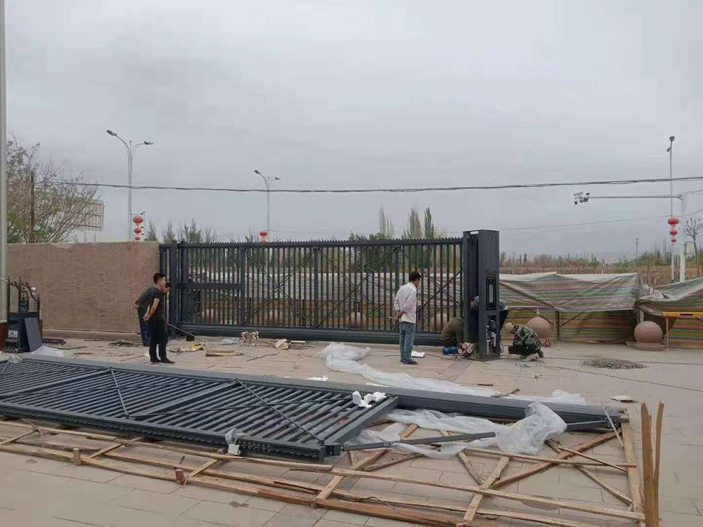 懸浮門系列工程案例 - 中出網(wǎng)-智能出入口與停車充電門戶