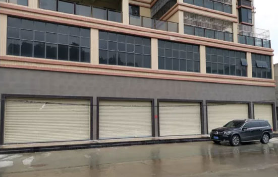 卷閘門(mén)系列案例 - 中出網(wǎng)-智能出入口與停車充電門(mén)戶