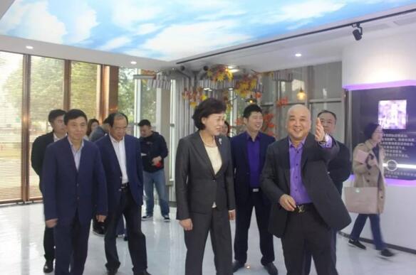 湖南省委常委、省委統(tǒng)戰(zhàn)部部長(zhǎng)黃蘭香一行再次蒞臨湘聯(lián)考察指導(dǎo)