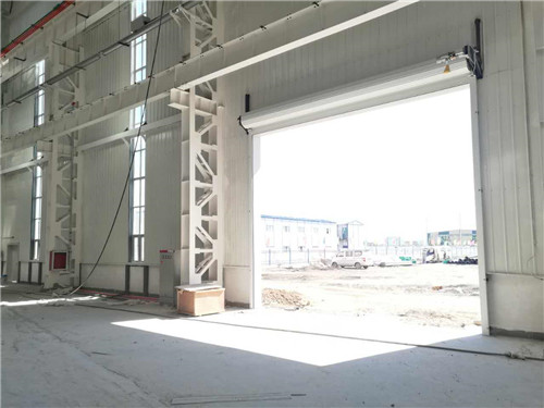 湘聯(lián)抗風卷簾門隨著“一帶一路”走進新疆，走進北新路橋