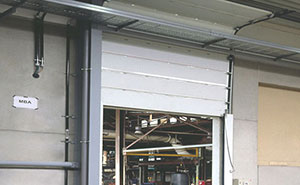 工業(yè)提升門(mén)