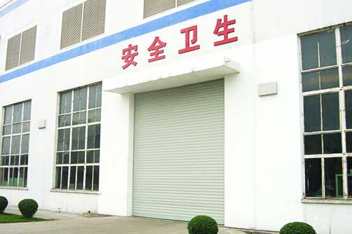 成都神鋼工業(yè)卷簾門案例 - 中出網(wǎng)-智能出入口與停車充電門戶