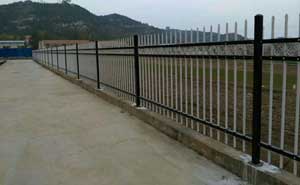 安陽化學(xué)工業(yè)集團(tuán)有限責(zé)任公司護(hù)欄案例