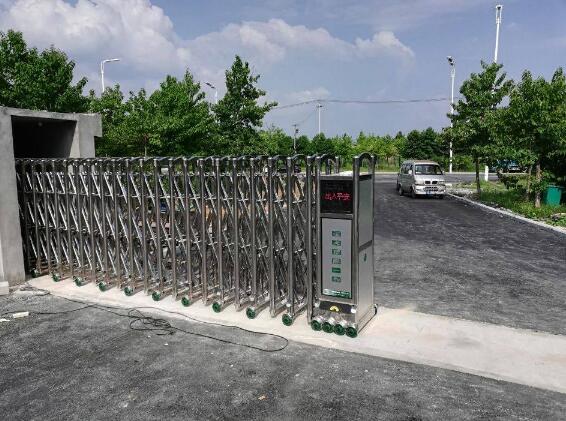 保定出安智能電動伸縮門順利進駐保定市第七中學(xué)