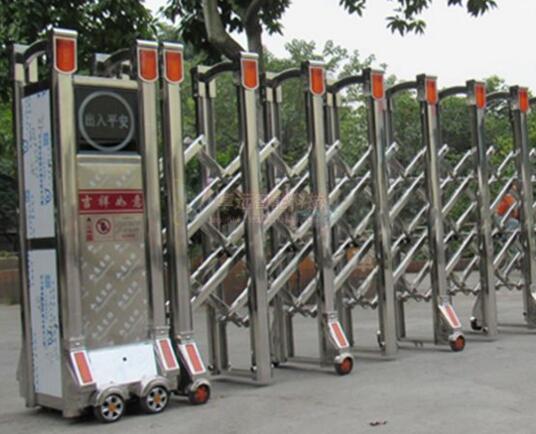 保定九孚生化有限公司選用保定出安智能電動伸縮門