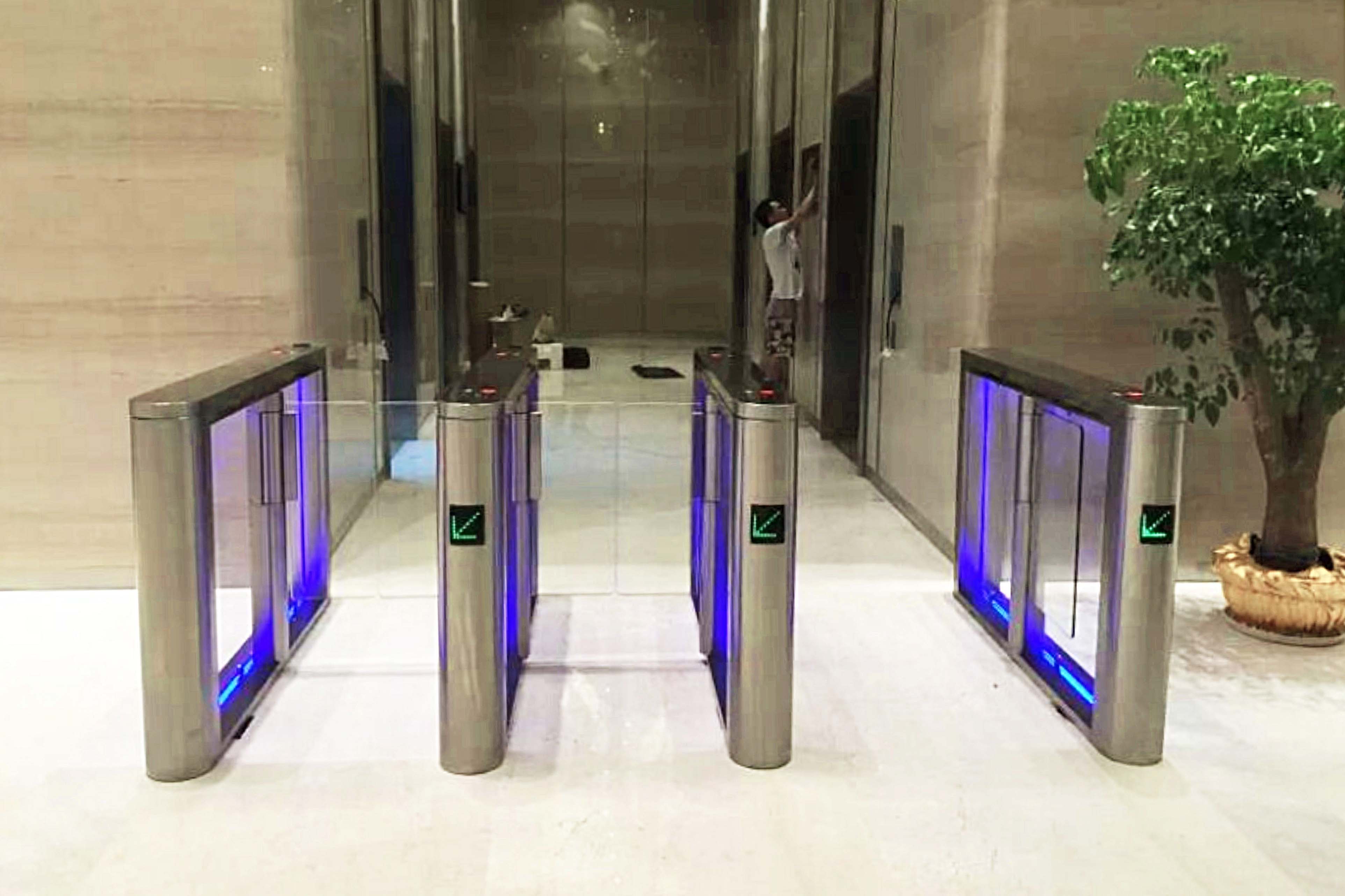 長沙出安智能速通門進(jìn)駐湖南長沙保利地產(chǎn)小區(qū)