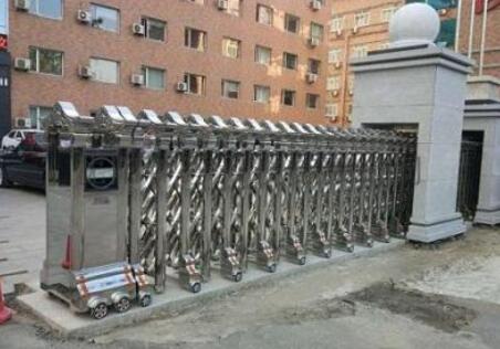 熱烈祝賀寧波出安智能伸縮門被寧波大學(xué)附屬學(xué)校啟用