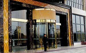 三翼旋轉門 - 三翼旋轉門