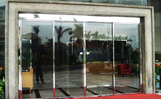 信業(yè)大廈自動(dòng)門工程案例 - 中出網(wǎng)-智能出入口與停車充電門戶