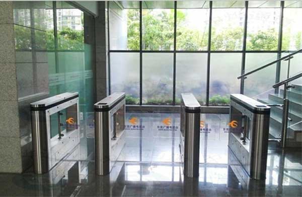 喜迎東莞出安智能通道閘進(jìn)駐東莞電視臺