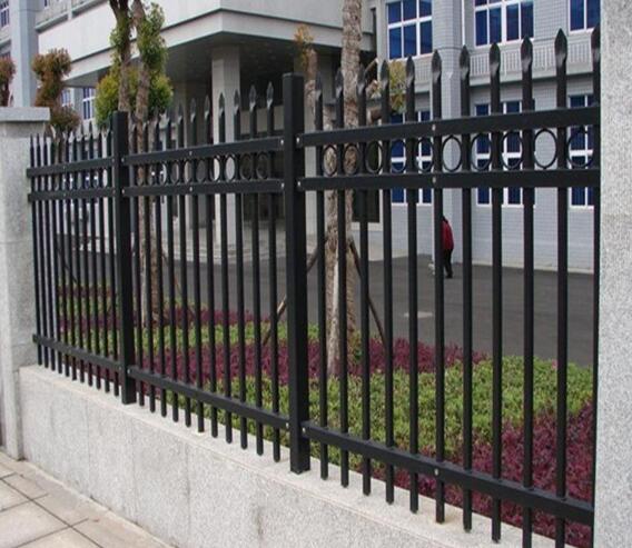 威斯汀天幕平層選用南通出安智能護(hù)欄