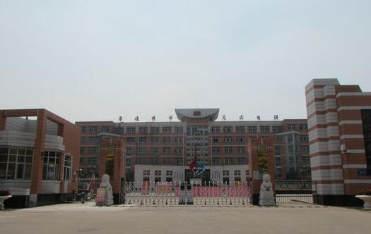 唐山出安智能伸縮門在唐山遷安市第一中學(xué)的應(yīng)用工程