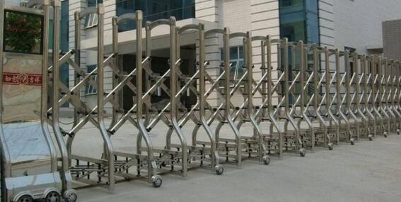 唐山鴻達學(xué)校成功安裝唐山出安智能伸縮門