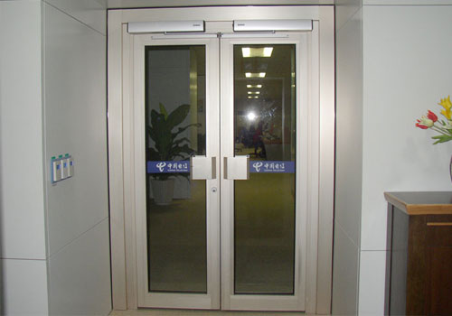 自動(dòng)平開門B003