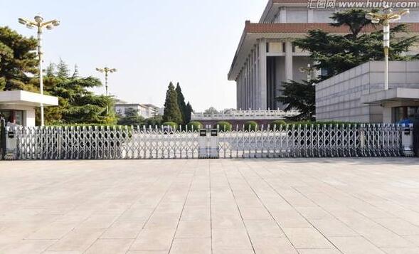 溫州出安智能為溫州市鐵路與軌道交通投資集團有限公司添上電動伸縮門