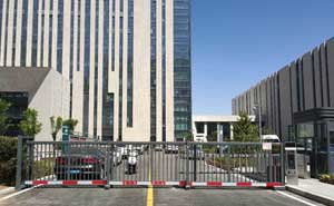 鄂爾多斯國(guó)家電網(wǎng)平移伸縮門案例